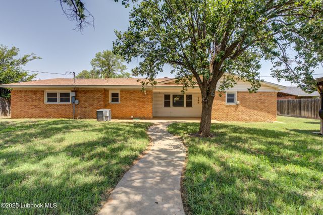 1308 E Buckley Street, Brownfield, TX 79316