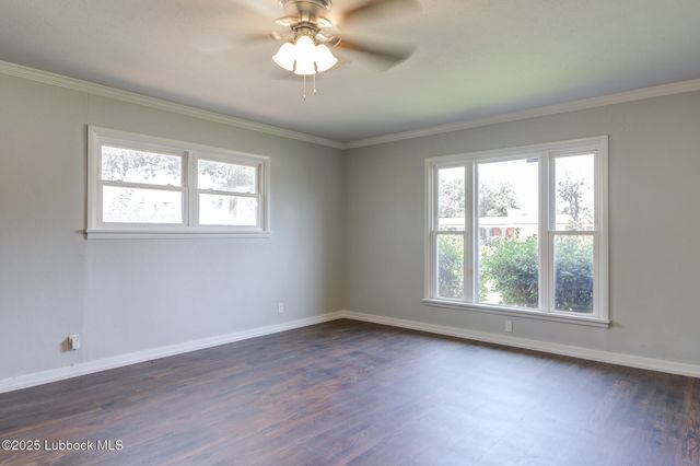 1308 E Buckley Street, Brownfield, TX 79316