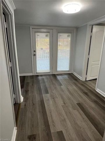 5075 Baux Mountain Road, Winston-salem, NC 27105