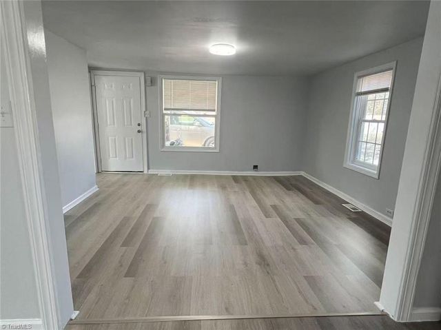 5075 Baux Mountain Road, Winston-salem, NC 27105