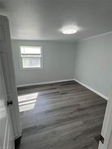 5075 Baux Mountain Road, Winston-salem, NC 27105