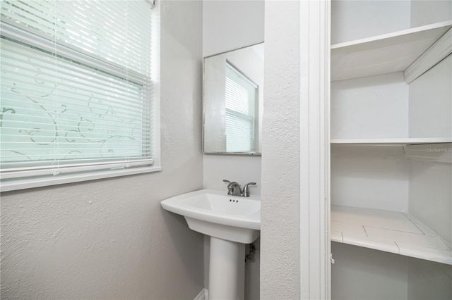 917 30TH AVENUE N 4, St Petersburg, FL 33704