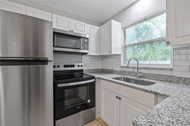 917 30TH AVENUE N 4, St Petersburg, FL 33704