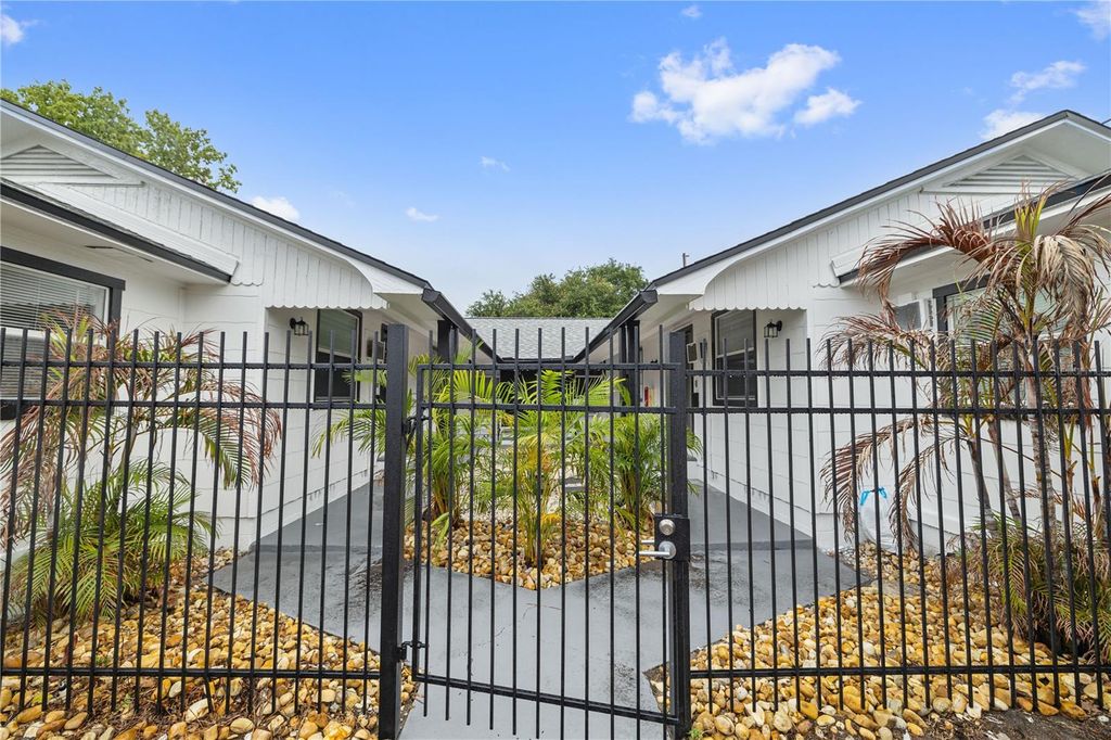 917 30TH AVENUE N 4, St Petersburg, FL 33704