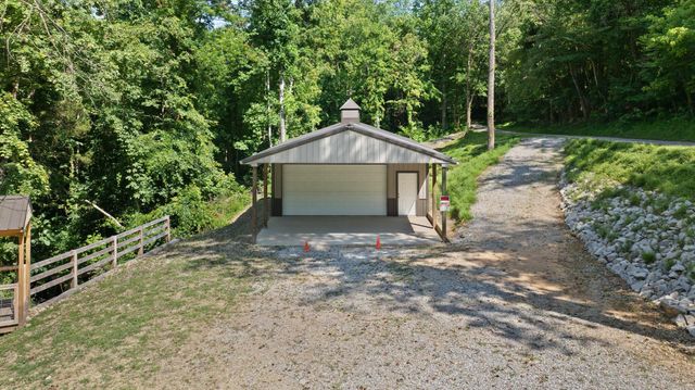 950 Bates Road, Nancy, KY 42544