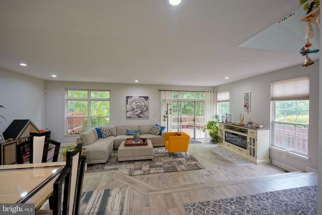16 BUCKINGHAM PL, Cherry Hill, NJ 08003