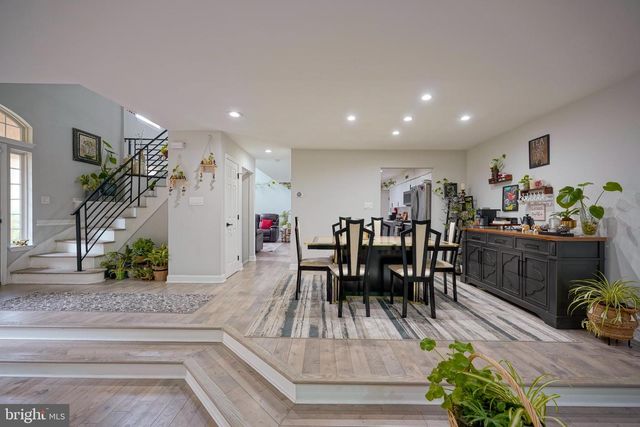 16 BUCKINGHAM PL, Cherry Hill, NJ 08003