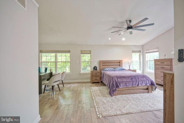 16 BUCKINGHAM PL, Cherry Hill, NJ 08003