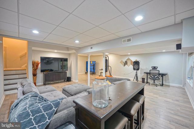 16 BUCKINGHAM PL, Cherry Hill, NJ 08003