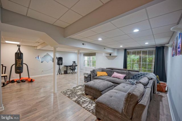16 BUCKINGHAM PL, Cherry Hill, NJ 08003