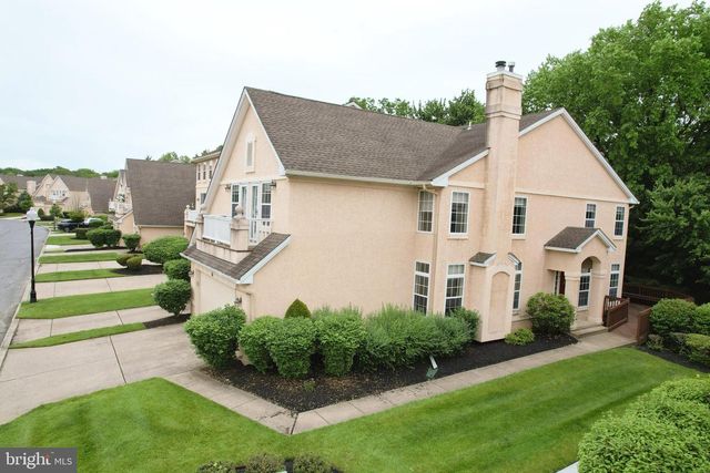 16 BUCKINGHAM PL, Cherry Hill, NJ 08003