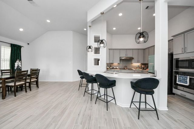 1614 Sequoia Run Drive, Rosharon, TX 77583