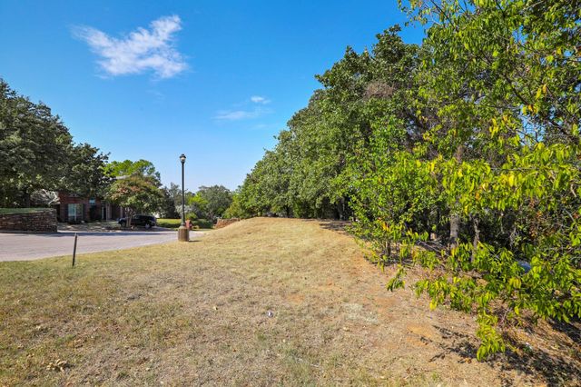 6708 Nob Hill Court, North Richland Hills, TX 76182