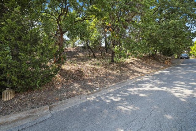 6708 Nob Hill Court, North Richland Hills, TX 76182