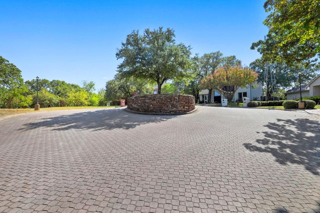 6708 Nob Hill Court, North Richland Hills, TX 76182