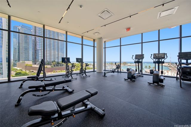 333 Ward Avenue 1905, Honolulu, HI 96814