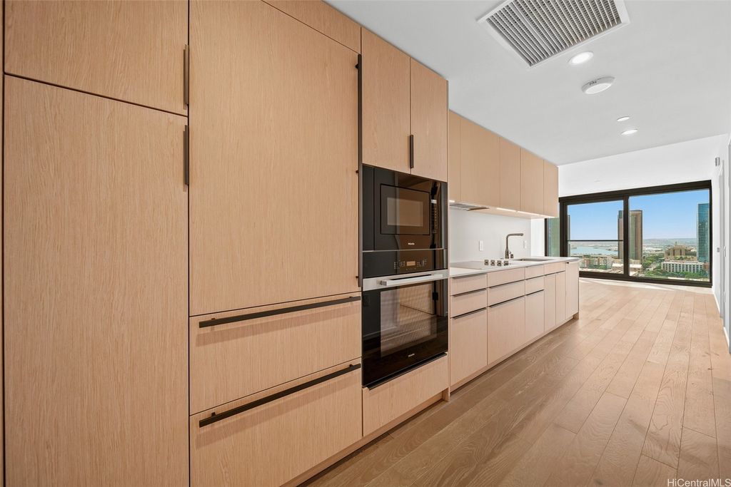 333 Ward Avenue 1905, Honolulu, HI 96814
