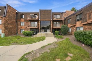 112 Mullingar Court 1D, Schaumburg, IL 60193