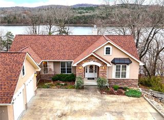 21 White River Lane, Holiday Island, AR 72631