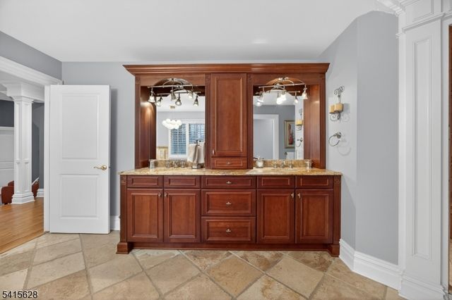 14 Jenny Layne, Vernon Twp., NJ 07461