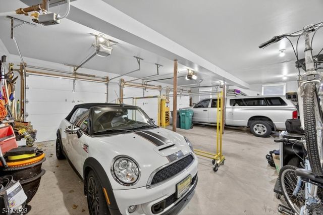 14 Jenny Layne, Vernon Twp., NJ 07461