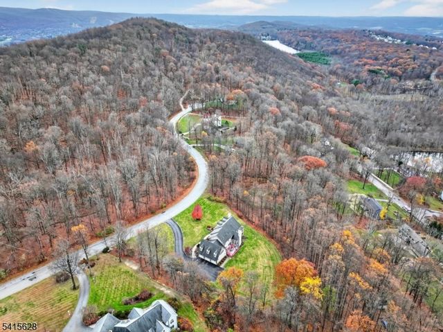 14 Jenny Layne, Vernon Twp., NJ 07461