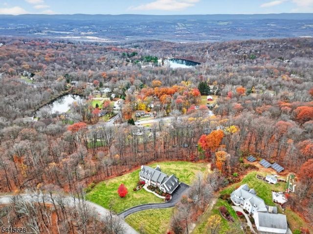 14 Jenny Layne, Vernon Twp., NJ 07461