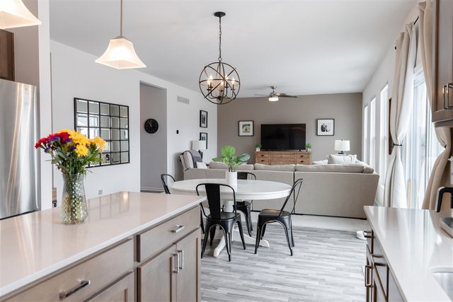 251 Quartz Way, White Lake, MI 48386