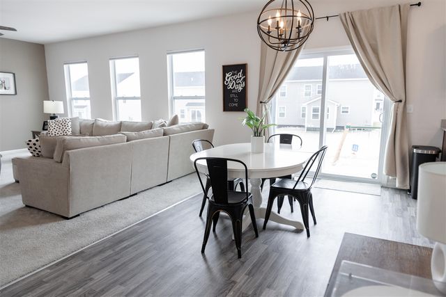 251 Quartz Way, White Lake, MI 48386