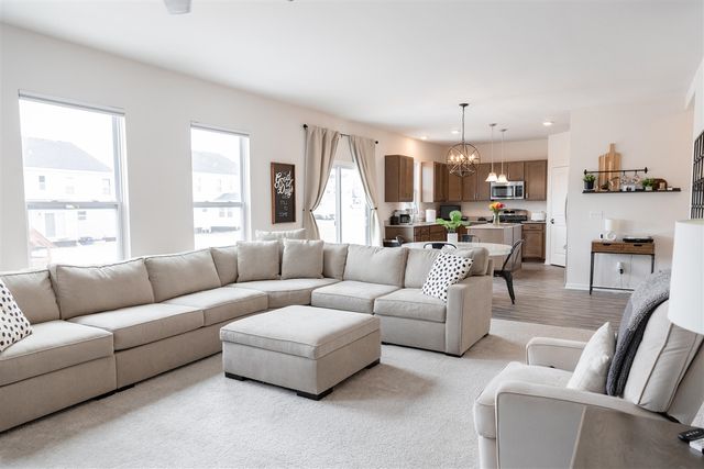 251 Quartz Way, White Lake, MI 48386