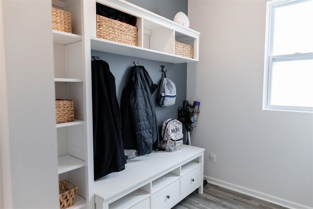 251 Quartz Way, White Lake, MI 48386