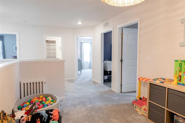 251 Quartz Way, White Lake, MI 48386