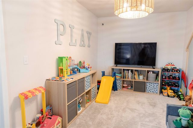 251 Quartz Way, White Lake, MI 48386