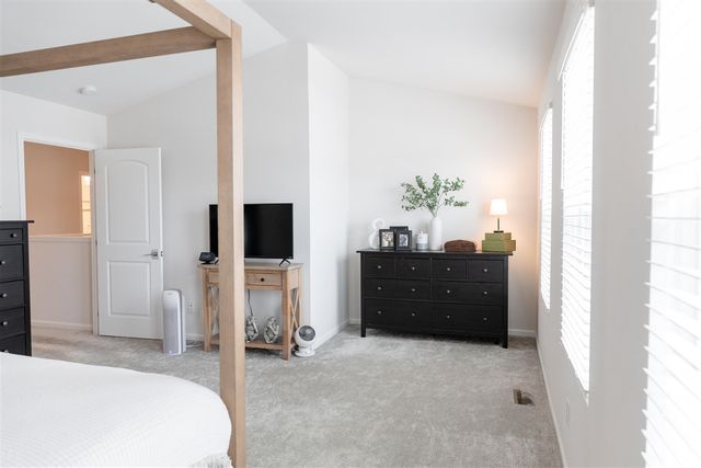 251 Quartz Way, White Lake, MI 48386