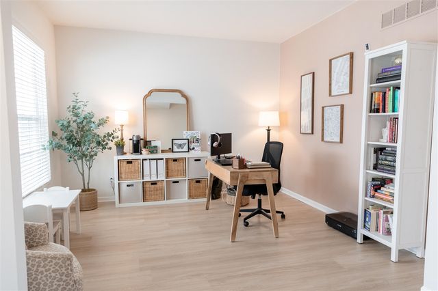 251 Quartz Way, White Lake, MI 48386