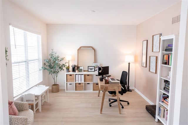 251 Quartz Way, White Lake, MI 48386