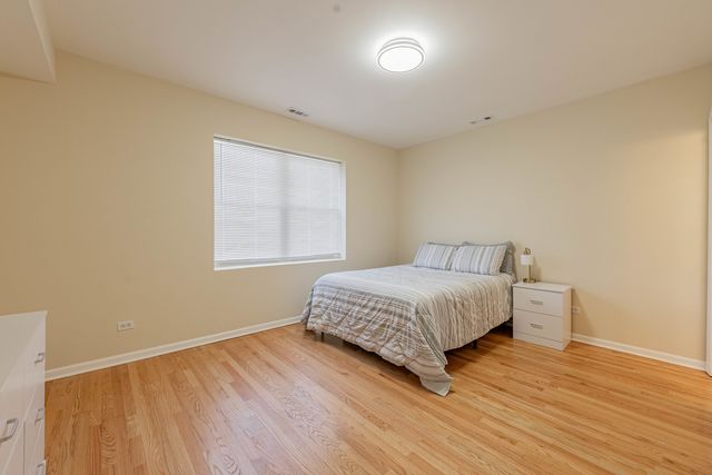 5933 W Huron Street 3N, Chicago, IL 60644