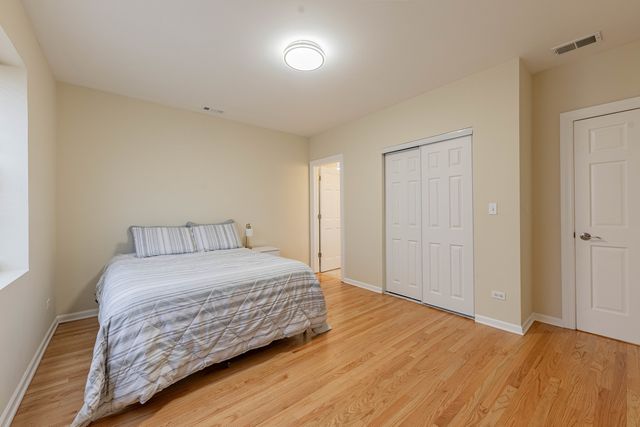 5933 W Huron Street 3N, Chicago, IL 60644