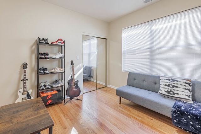 5933 W Huron Street 3N, Chicago, IL 60644