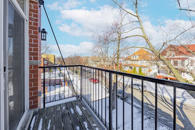5933 W Huron Street 3N, Chicago, IL 60644