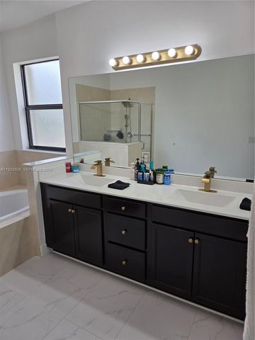 634 SE 37 Ave, Homestead, FL 33033