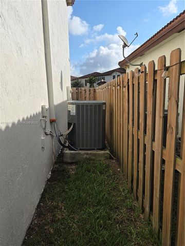 634 SE 37 Ave, Homestead, FL 33033