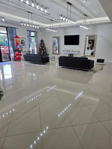 634 SE 37 Ave, Homestead, FL 33033