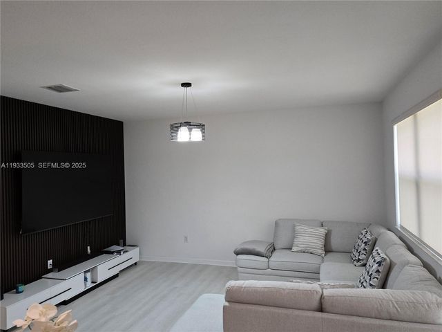 634 SE 37 Ave, Homestead, FL 33033