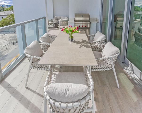 485 E Royal Palm Road 403, Boca Raton, FL 33432