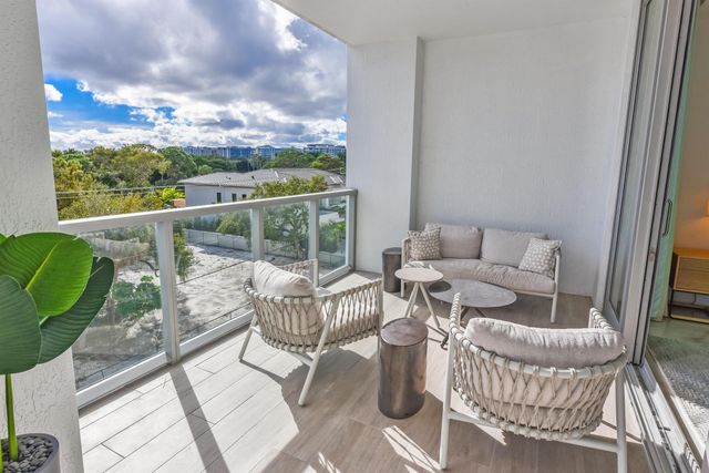 485 E Royal Palm Road 403, Boca Raton, FL 33432