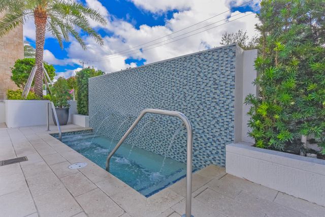 485 E Royal Palm Road 403, Boca Raton, FL 33432