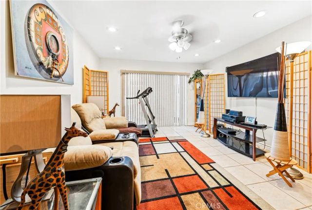 6600 Warner Avenue 73, Huntington Beach, CA 92647