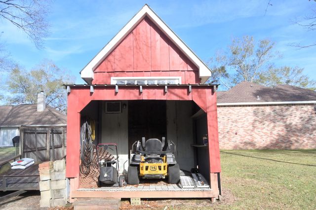 18155 Sherwood Ct., Saucier, MS 39574