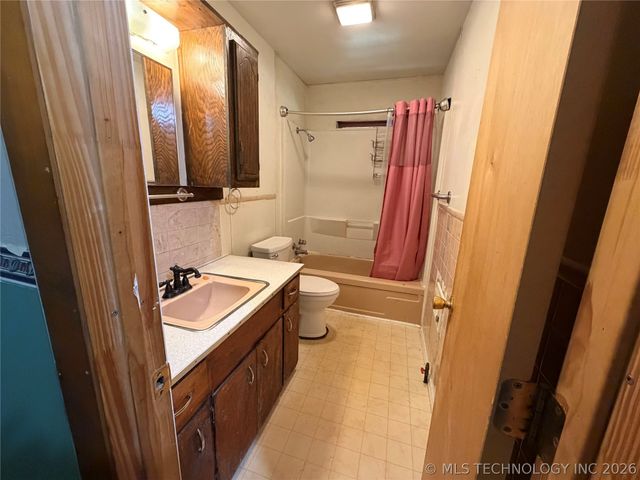 57 W Townsend Avenue, Mcalester, OK 74501